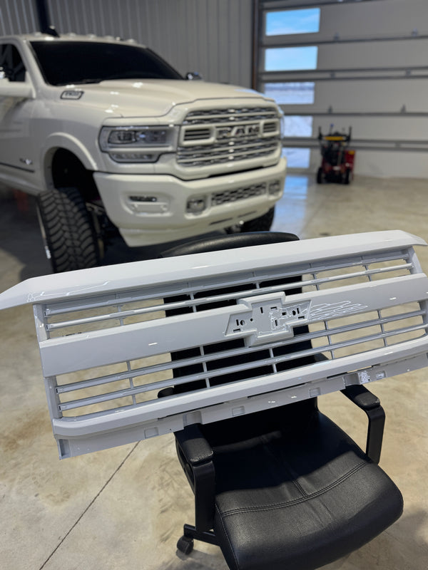 2015 - 19 CHEVROLET SILVERADO 2500/3500 GRILLE *PAINTED 8624*